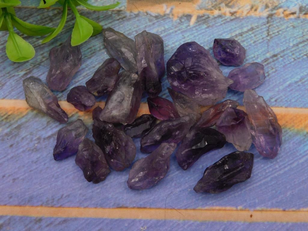 Amethyst Rock Stone Lapidary Specimen: Amethyst Rock Stone Lapidary Specimen