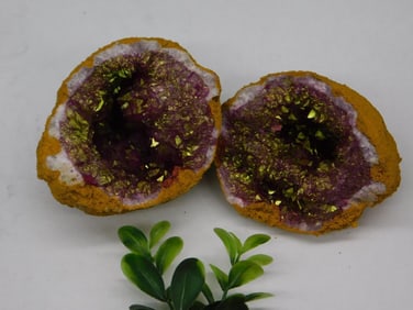 PINK AND GOLD GEODE ROCK STONE LAPIDARY SPECIMEN