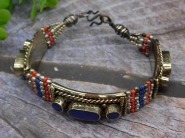 LAPIS LAZULI AND RED CORAL BRACELET ROCK STONE LAPIDARY SPECIMEN