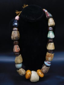 VINTAGE HANDCARVED AFRICAN TRADE BEAD NECKLACE