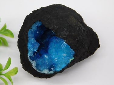 BLUE GEODE ROCK STONE LAPIDARY SPECIMEN