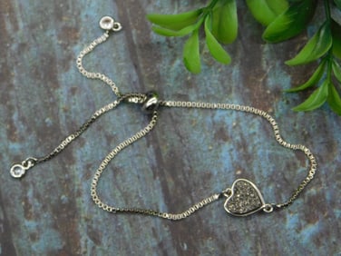 ADJUSTABLE BRACELET WITH DRUZY QUARTZ HEART ROCK STONE LAPIDARY SPECIMEN