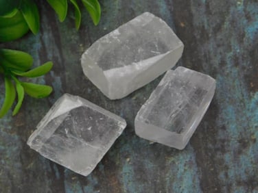 ICELANDIC SPAR ROCK STONE LAPIDARY SPECIMEN