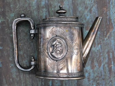 REED & BARTON SILVER PLATED TEAPOT VINTAGE ANTIQUE