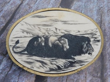 SCRIMSHAW LION BRASS BELT BUCKLE