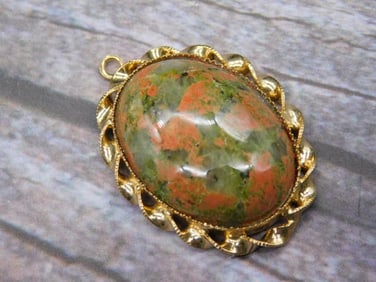 UNAKITE PENDANT ROCK STONE LAPIDARY SPECIMEN
