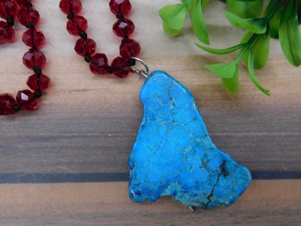 IMPRESSION JASPER PENDANT ON SPARKLE BEAD NECKLACE: IMPRESSION JASPER PENDANT ON SPARKLE BEAD NECKLACE