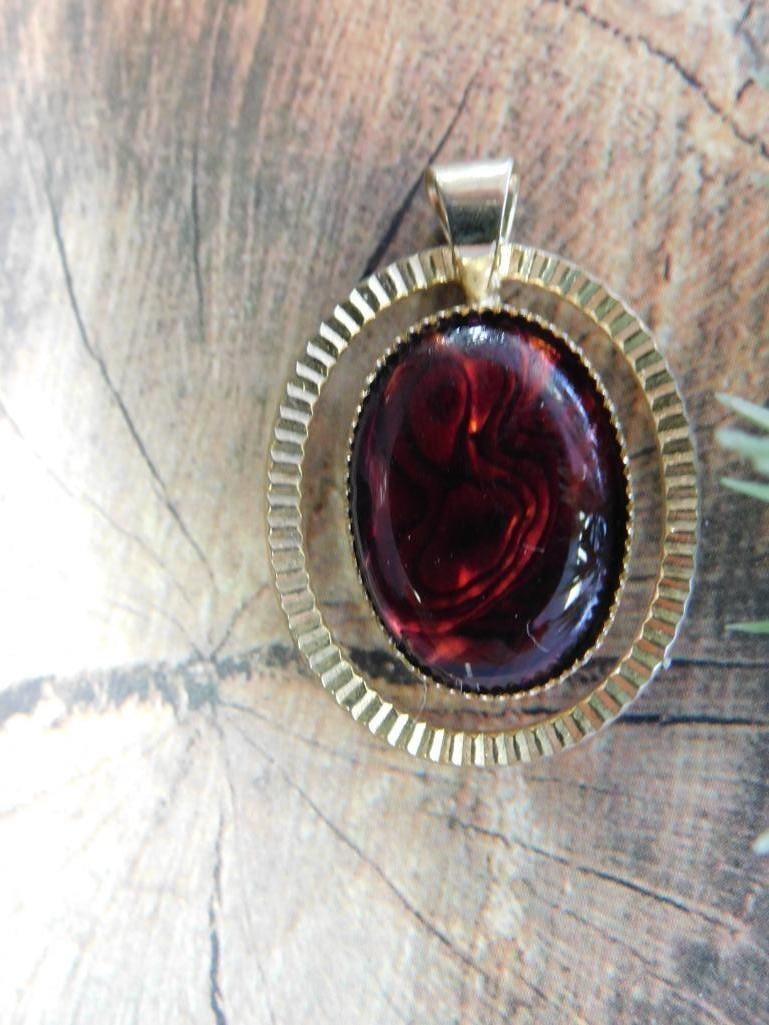 ABALONE PENDANT ROCK STONE LAPIDARY SPECIMEN: ABALONE PENDANT ROCK STONE LAPIDARY SPECIMEN