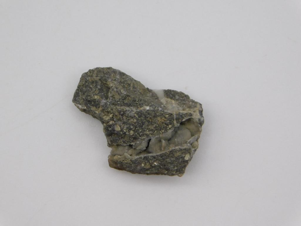 OHIO FLINT ROCK STONE LAPIDARY SPECIMEN: OHIO FLINT ROCK STONE LAPIDARY SPECIMEN
