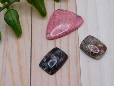 CABOCHONS ROCK STONE LAPIDARY SPECIMEN