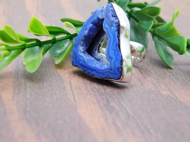 GEODE SLICE RING ROCK STONE LAPIDARY SPECIMEN