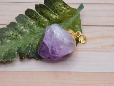AMETHYST PENDANT ROCK STONE LAPIDARY SPECIMEN