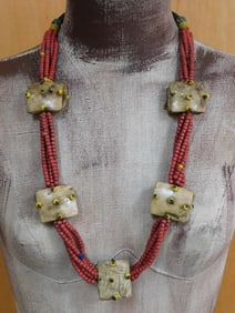 AFRICAN TRADE BEAD NECKLACE WITH SQUARE BEADS