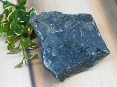 MOSS PLUME ROCK STONE LAPIDARY SPECIMEN