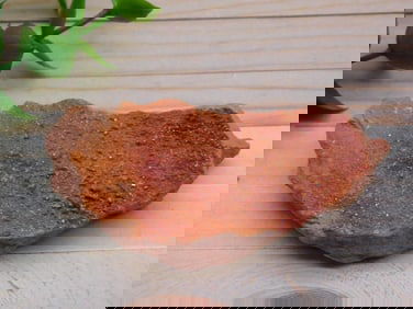 VANADINITE ROCK STONE LAPIDARY SPECIMEN