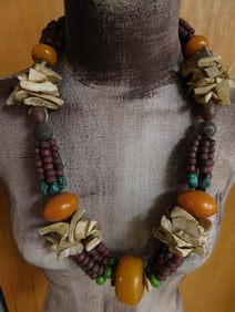 CHUNKY AFRICAN TRADE BEAD NECKLACE WITH AMBER AND SHELL ACCENTS