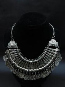 COIN AND PLANK NECKLACE