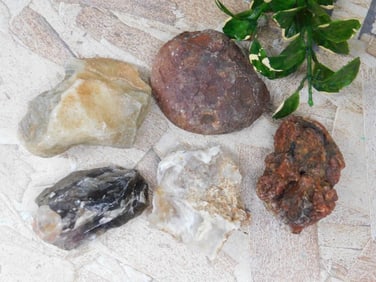 MIXED ROUGH LOT ROCK STONE LAPIDARY SPECIMEN