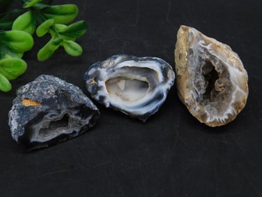 OCO GEODES ROCK STONE LAPIDARY SPECIMEN