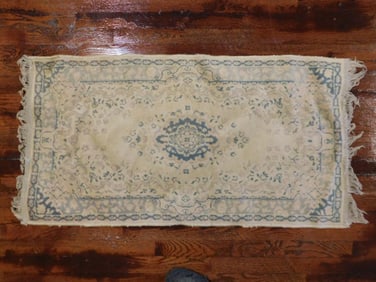 BLUE AND CREAM AREA RUG VINTAGE ANTIQUE