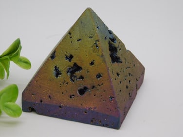 DRUZY TITANIUM PYRAMID ROCK STONE LAPIDARY SPECIMEN