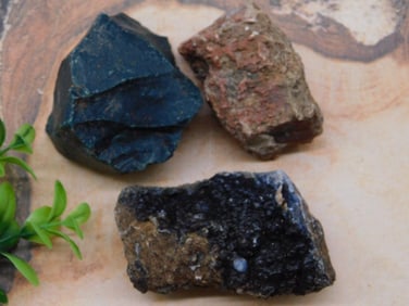 MIXED ROUGH LOT ROCK STONE LAPIDARY SPECIMEN