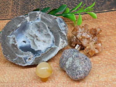 MIXED LOT ROCK STONE LAPIDARY SPECIMEN