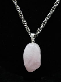ROSE QUARTZ PENDANT ON CHAIN NECKLACE ROCK STONE LAPIDARY SPECIMEN