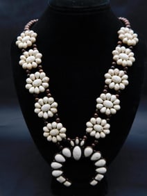 COSTUME JEWELRY SQUASH BLOSSOM NECKLACE