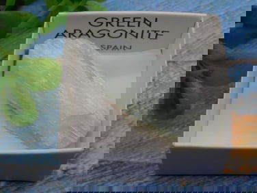 GREEN ARAGONITE ROCK STONE LAPIDARY SPECIMEN