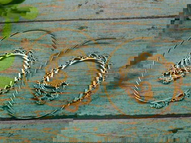 SPIRAL HOOP EARRINGS