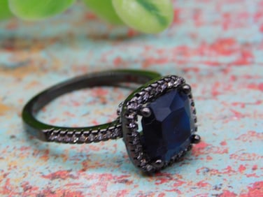 STONE RING ROCK STONE LAPIDARY SPECIMEN