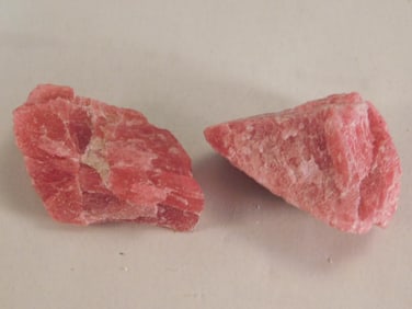 GEM RHODONITE 190 CARATS ROCK STONE LAPIDARY SPECIMEN