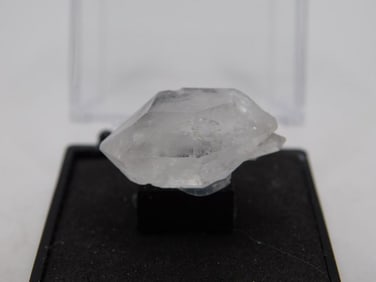 QUARTZ ROCK STONE LAPIDARY SPECIMEN