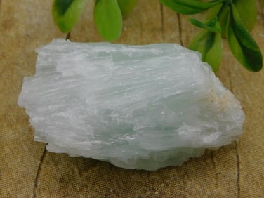 GREEN ARAGONITE ROCK STONE LAPIDARY SPECIMEN