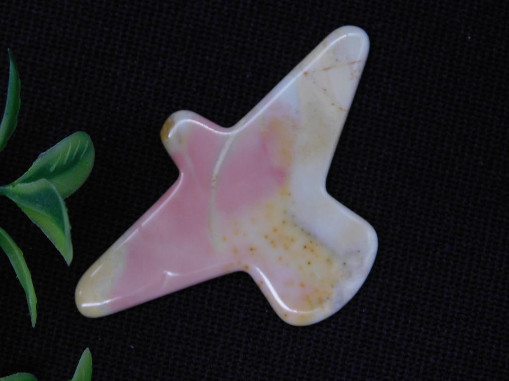 PINK AND YELLOW STONE BIRD ROCK STONE LAPIDARY SPECIMEN: PINK AND YELLOW STONE BIRD ROCK STONE LAPIDARY SPECIMEN
