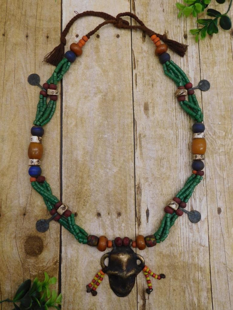 AFRICAN TRADE BEADS ROCK STONE LAPIDARY SPECIMEN (1 of 5)