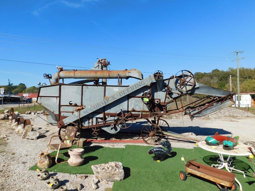 MCCORMICK DEERING THRESHER THRESHING MACHING VINTAGE ANTIQUE PICK UP ONLY (1 of 20)