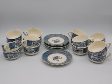 ROYAL CURRIER & IVES CUPS AND SAUCERS VINTAGE ANTIQUE