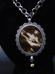 COW PRINT PENDANT ON CHAIN NECKLACE VINTAGE ANTIQUE
