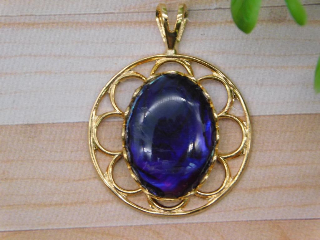 ABALONE STONE PENDANT ROCK STONE LAPIDARY SPECIMEN: ABALONE STONE PENDANT ROCK STONE LAPIDARY SPECIMEN