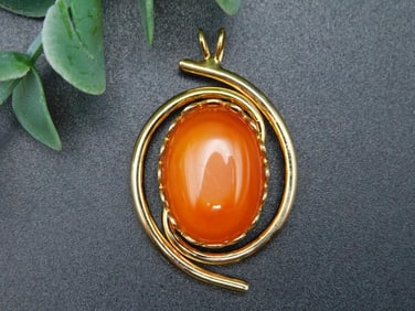 CARNELIAN PENDANT ROCK STONE LAPIDARY SPECIMEN