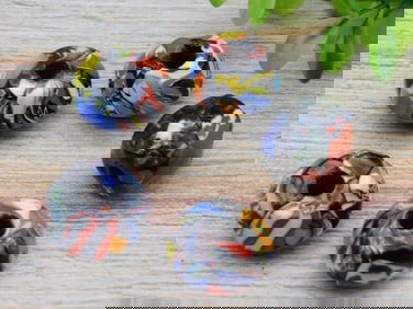 BLACK CANDY GLASS BEADS ROCK STONE LAPIDARY SPECIMEN