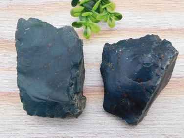 BLOODSTONE ROCK STONE LAPIDARY SPECIMEN