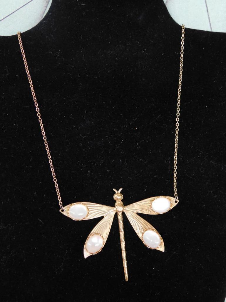 DRAGONFLY NECKLACE ROCK STONE LAPIDARY SPECIMEN: DRAGONFLY NECKLACE ROCK STONE LAPIDARY SPECIMEN