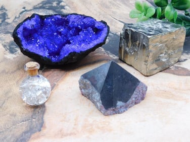 MIXED LOT ROCK STONE LAPIDARY SPECIMEN