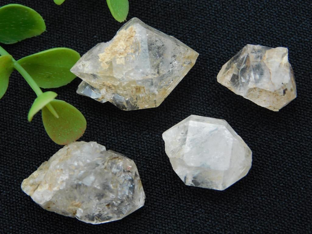 HERKIMER DIAMONDS 85 CARATS ROCK STONE LAPIDARY SPECIMEN: HERKIMER DIAMONDS 85 CARATS ROCK STONE LAPIDARY SPECIMEN