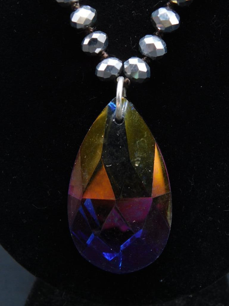 IRRIDESCENT TEARDROP PENDANT ON SPARKLE BEAD NECKLACE: IRRIDESCENT TEARDROP PENDANT ON SPARKLE BEAD NECKLACE