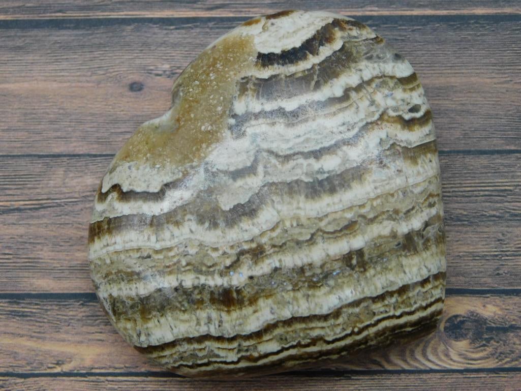 BANDED JASPER HEART ROCK STONE LAPIDARY SPECIMEN: BANDED JASPER HEART ROCK STONE LAPIDARY SPECIMEN