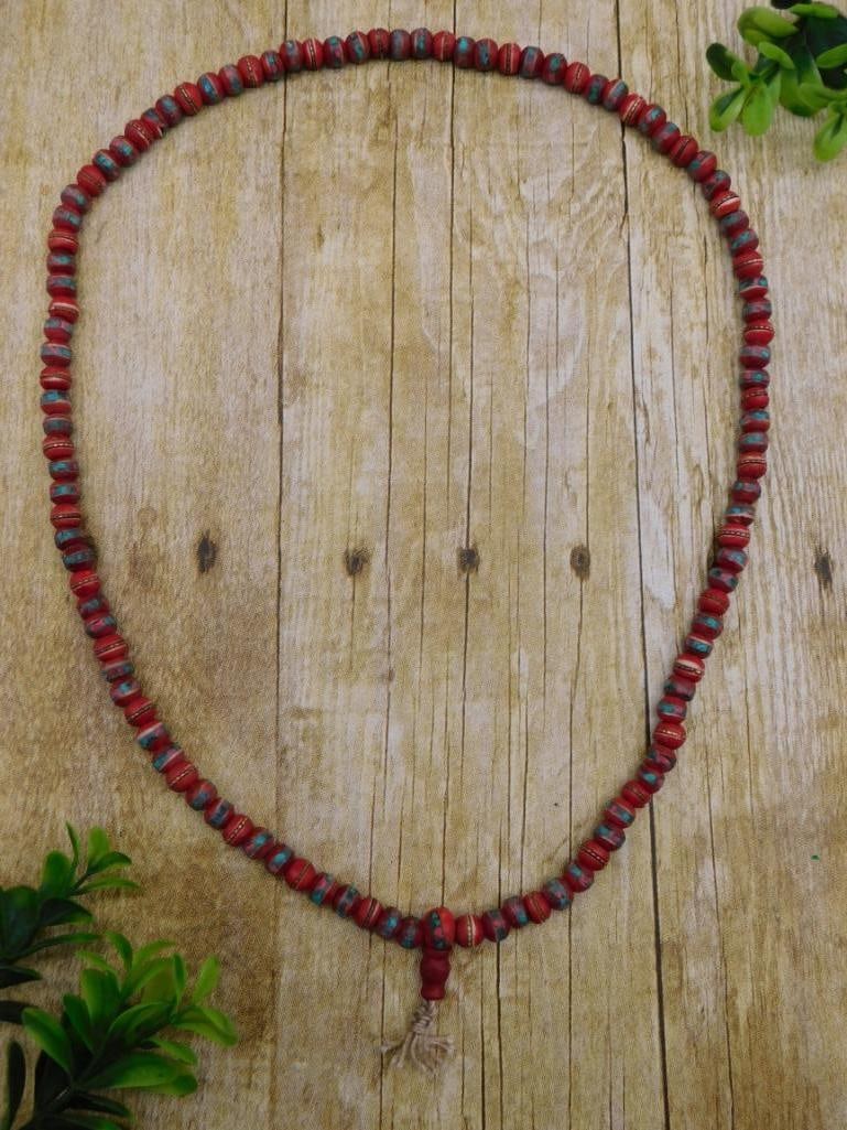 AFRICAN TRADE BEADS ROCK STONE LAPIDARY SPECIMEN: AFRICAN TRADE BEADS ROCK STONE LAPIDARY SPECIMEN